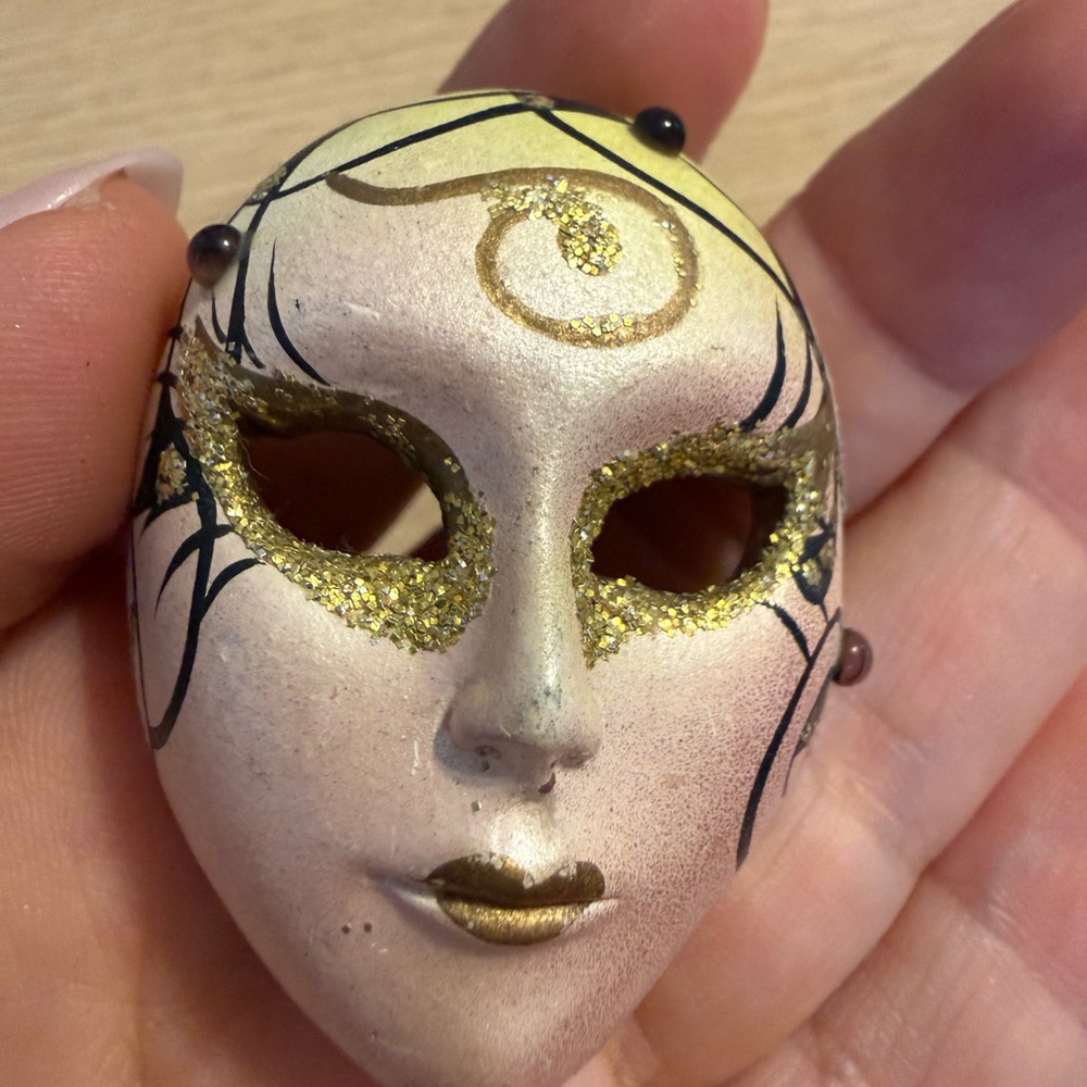 Vintage Venetian Masquerade Mask Brooch Hand Painted Gold Glitter Made in Italy
